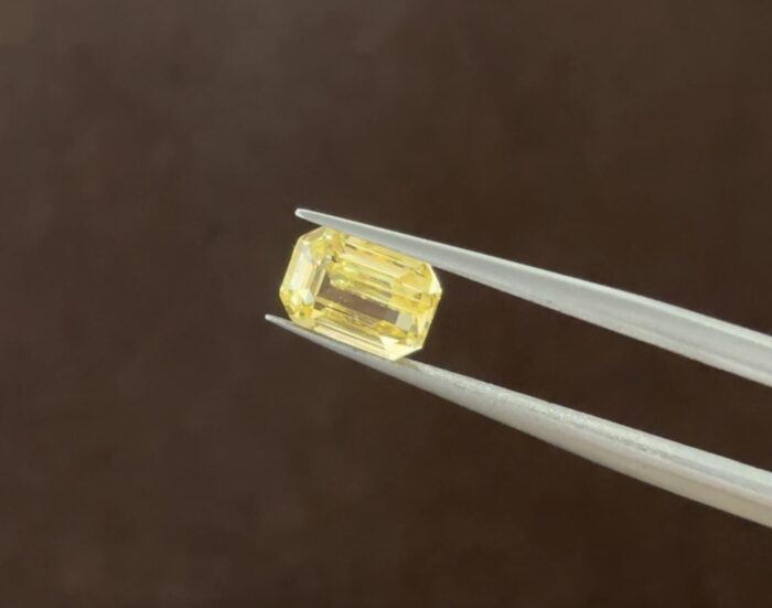 3ct unheated yellow sapphire