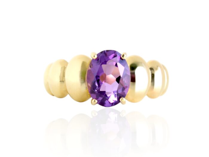 18K OVAL AMETHYST RING