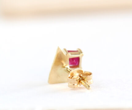 Ruby Pyramid Earring in 18K Gold