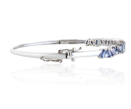 18K NATURAL SAPPHIRE BANGLE